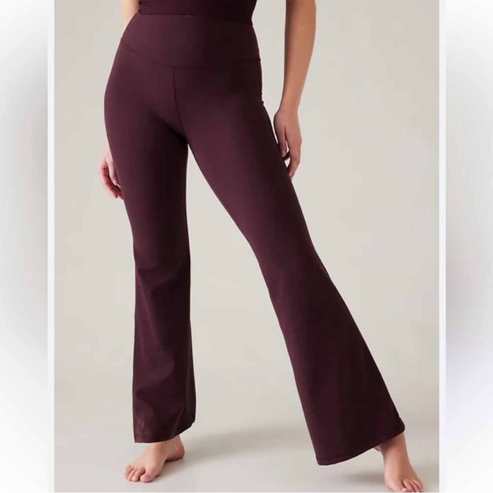 Athleta NWOT Women's Elation Flare Pant Size Med Tall Color Spiced Cabernet